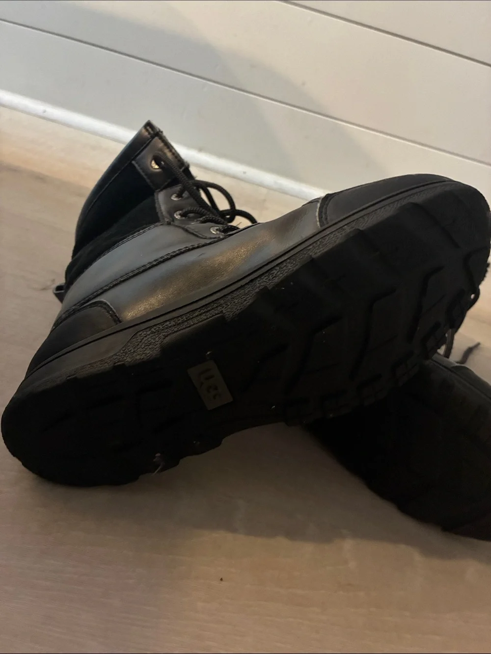 UGG kids  Black Leather Lace-Up boots